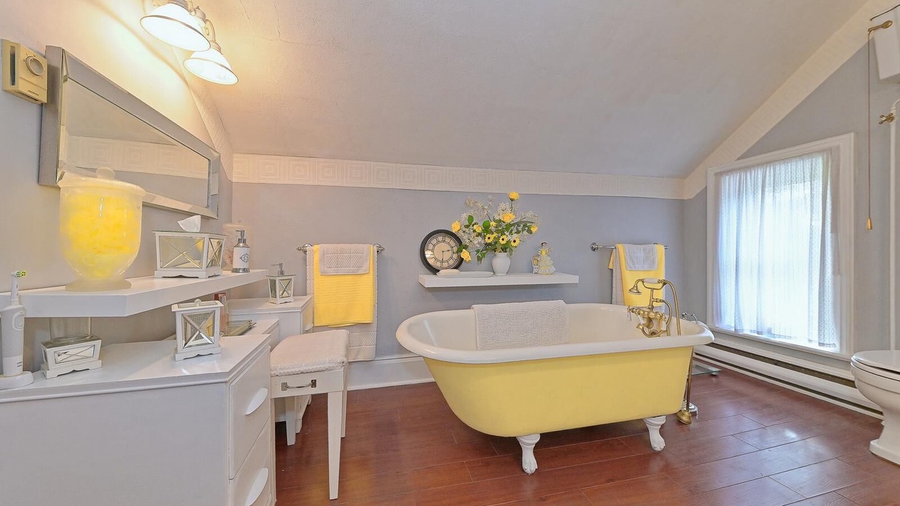 Photo of Bathroom in Clearview