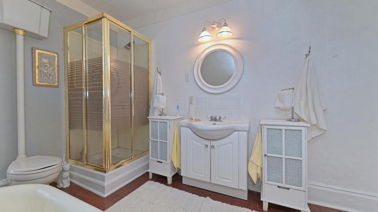 Photo of Bathroom in Clearview
