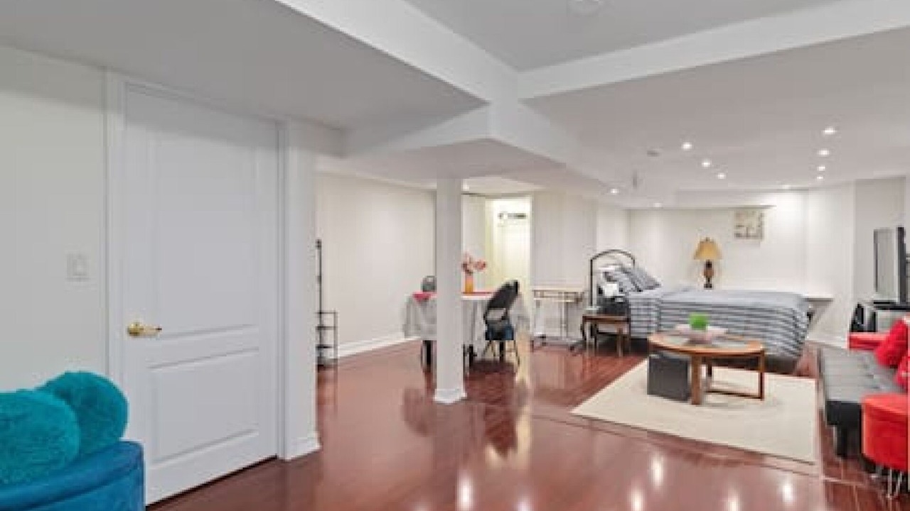 Photo of Bedroom in Central Erin Mills