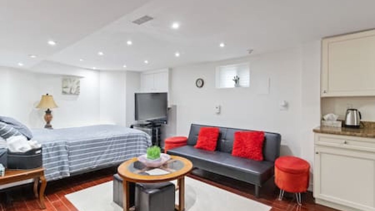 Photo of Bedroom in Central Erin Mills