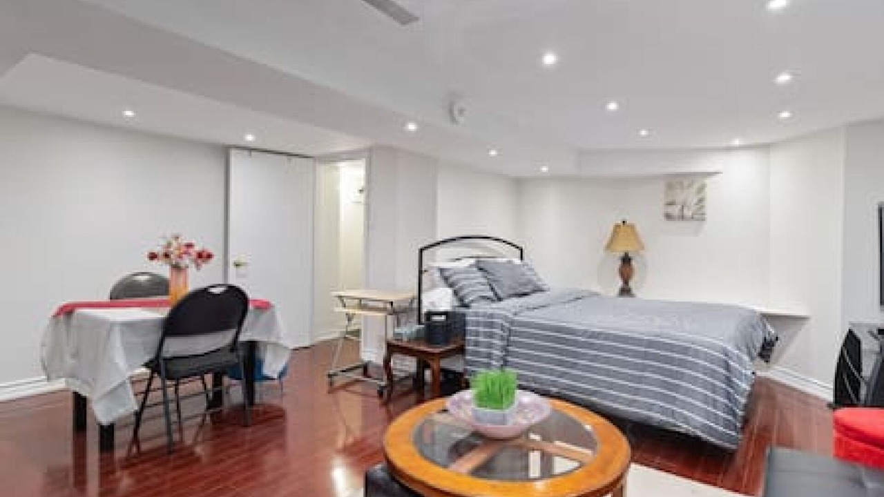Photo of Bedroom in Central Erin Mills
