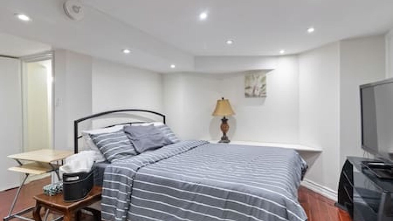 Photo of Bedroom in Central Erin Mills