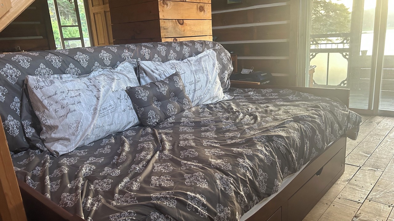 Photo of Bedroom in Hastings Highlands