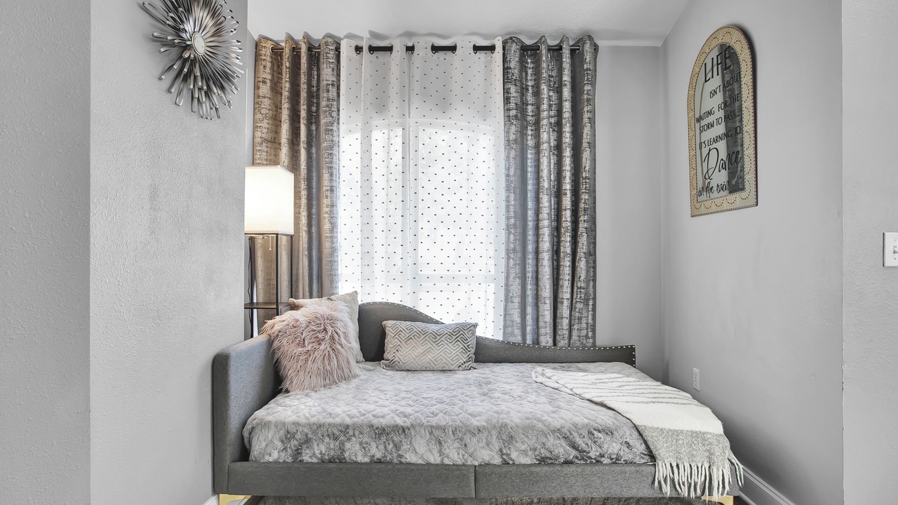 Photo of Bedroom in Boyette Springs