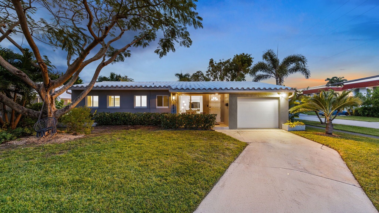 Photo of Outdoor in Royal Poinciana