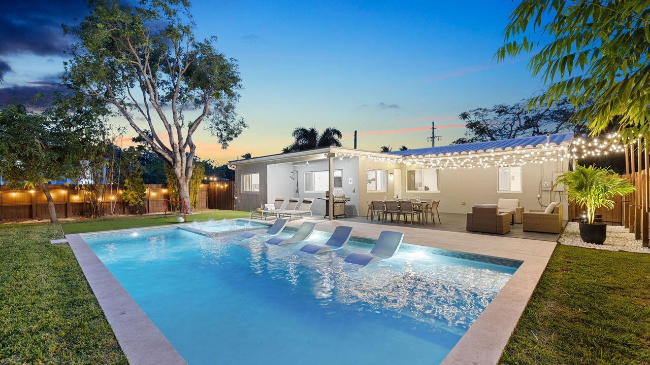 Photo of Outdoor in Royal Poinciana