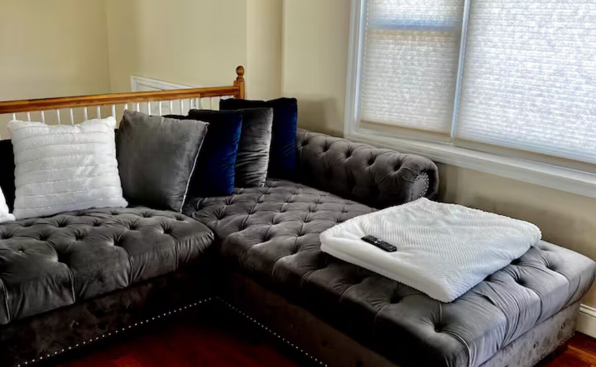 Photo of Livingroom in Baldwin Harbor