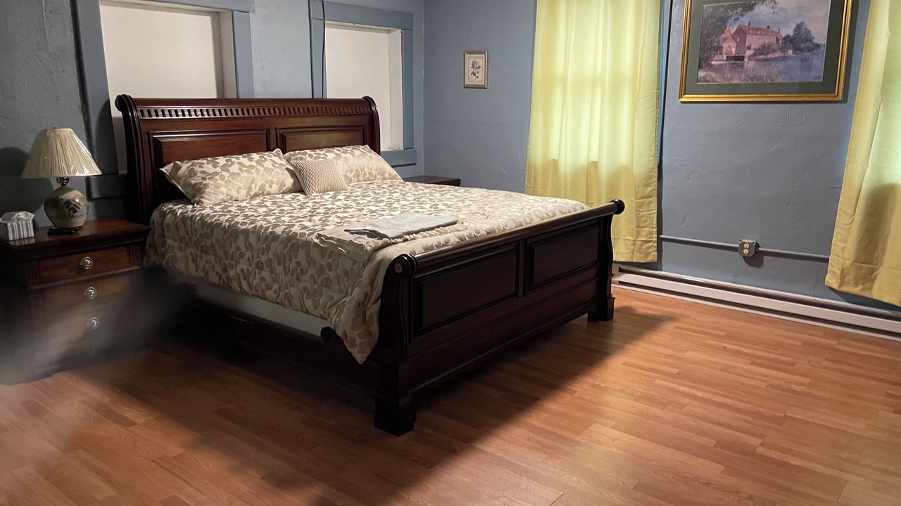 Photo of Bedroom in Summit Hill