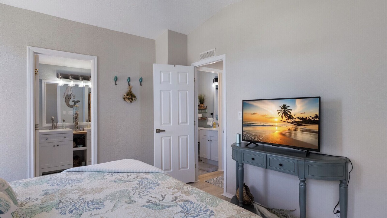 Photo of Bedroom in Grove City