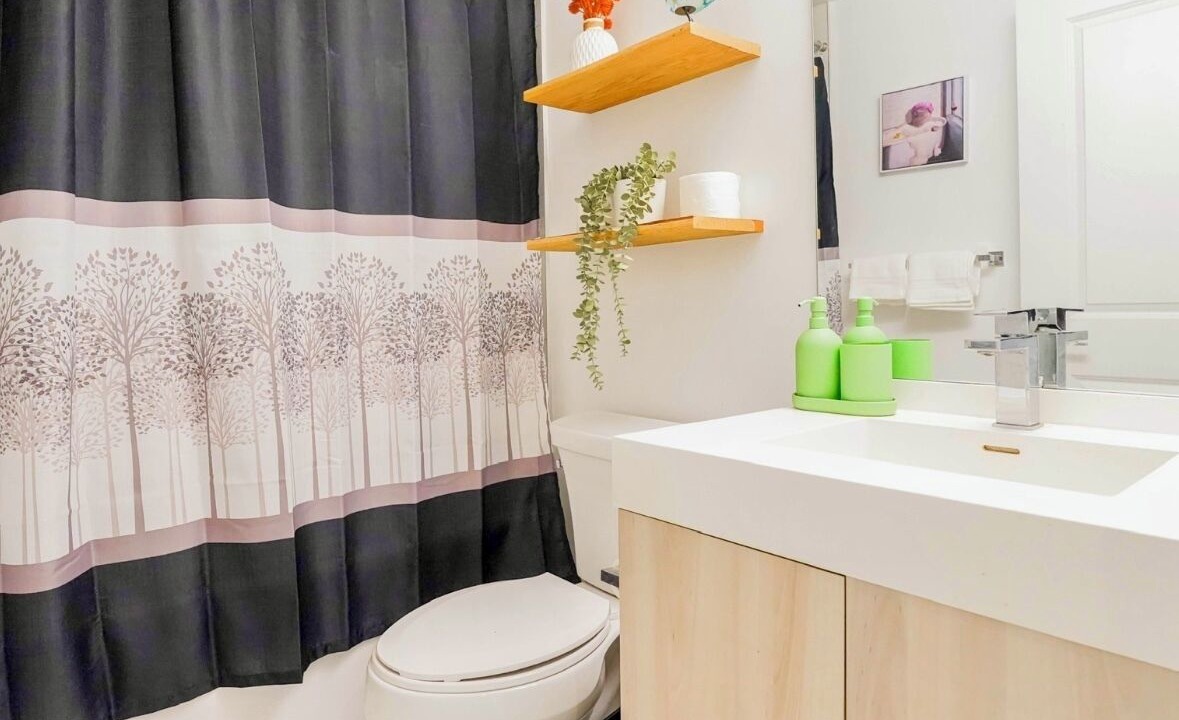 Photo of Bathroom in Garden District