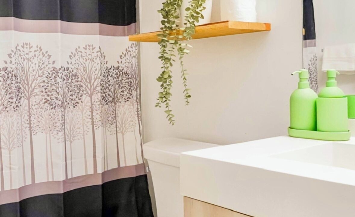 Photo of Bathroom in Garden District