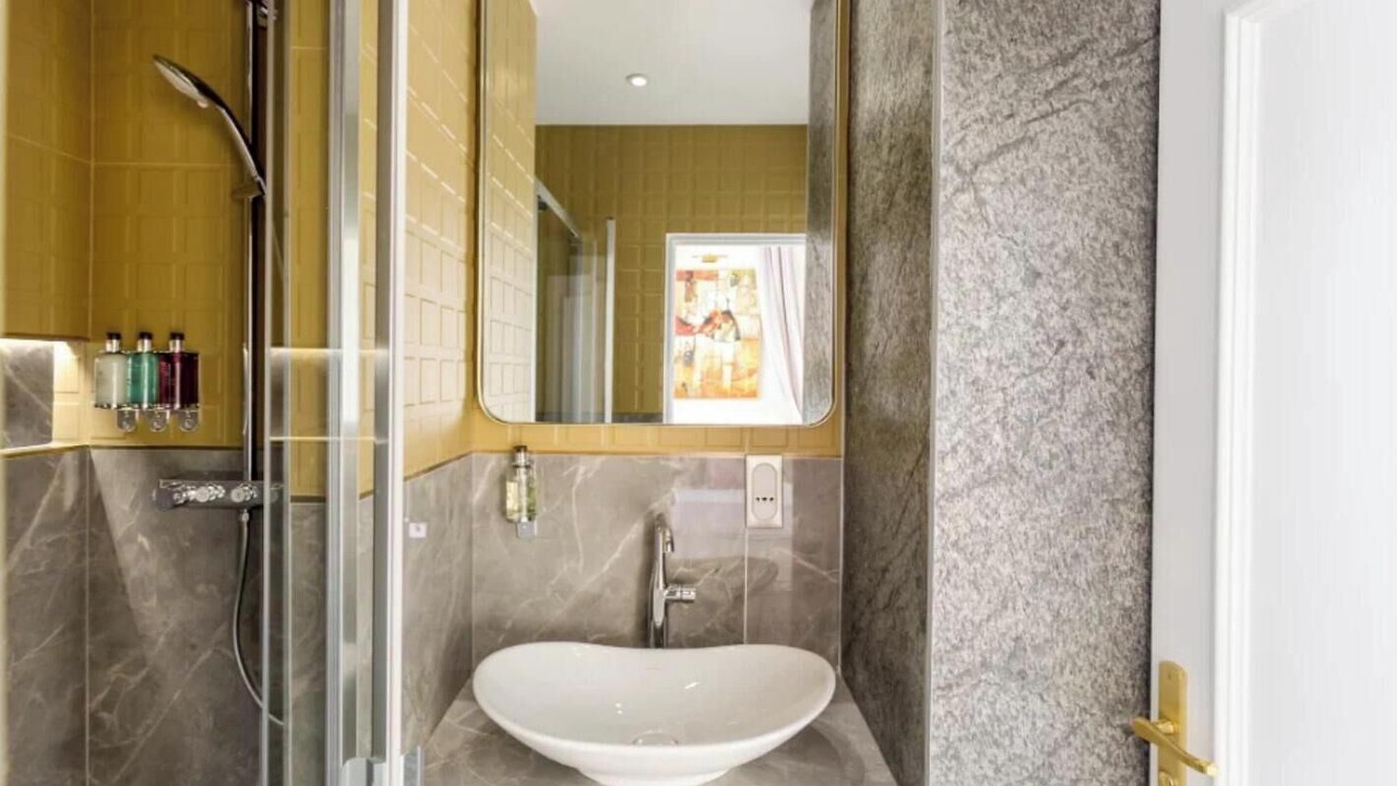 Photo of Bathroom in Paris City Center