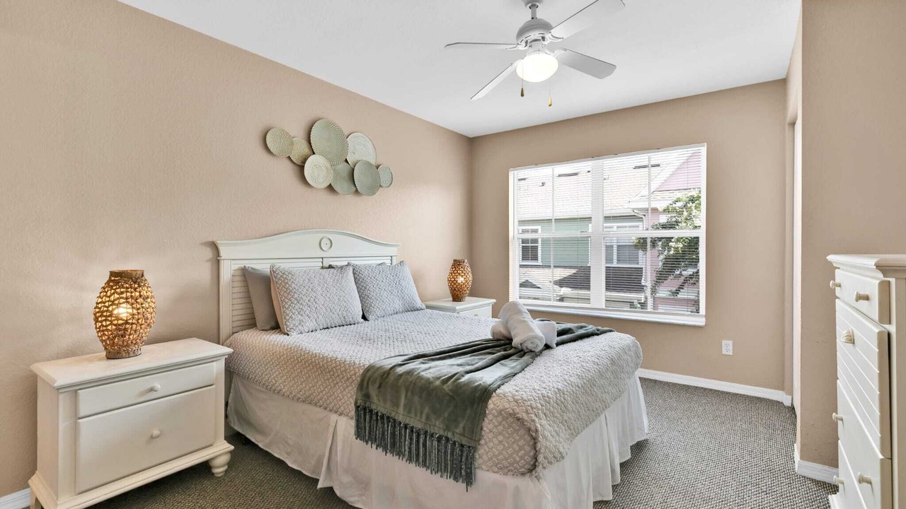 Photo of Bedroom in Venetian Bay Villages