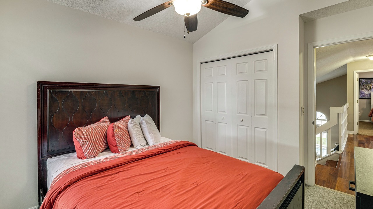 Photo of Bedroom in Lake Davenport Estates