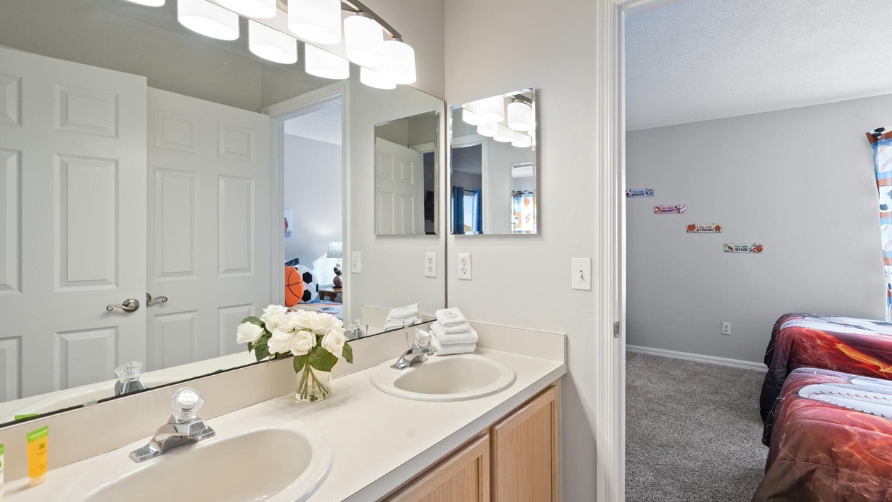 Photo of Bathroom in Lake Davenport Estates
