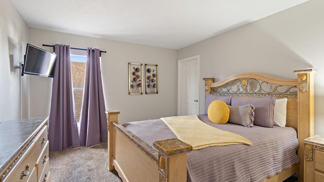 Photo of Bedroom in Lake Davenport Estates