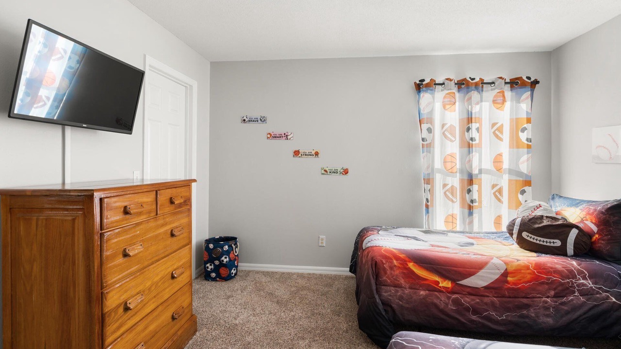 Photo of Bedroom in Lake Davenport Estates