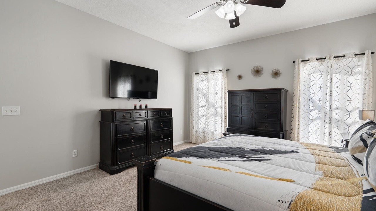Photo of Bedroom in Lake Davenport Estates