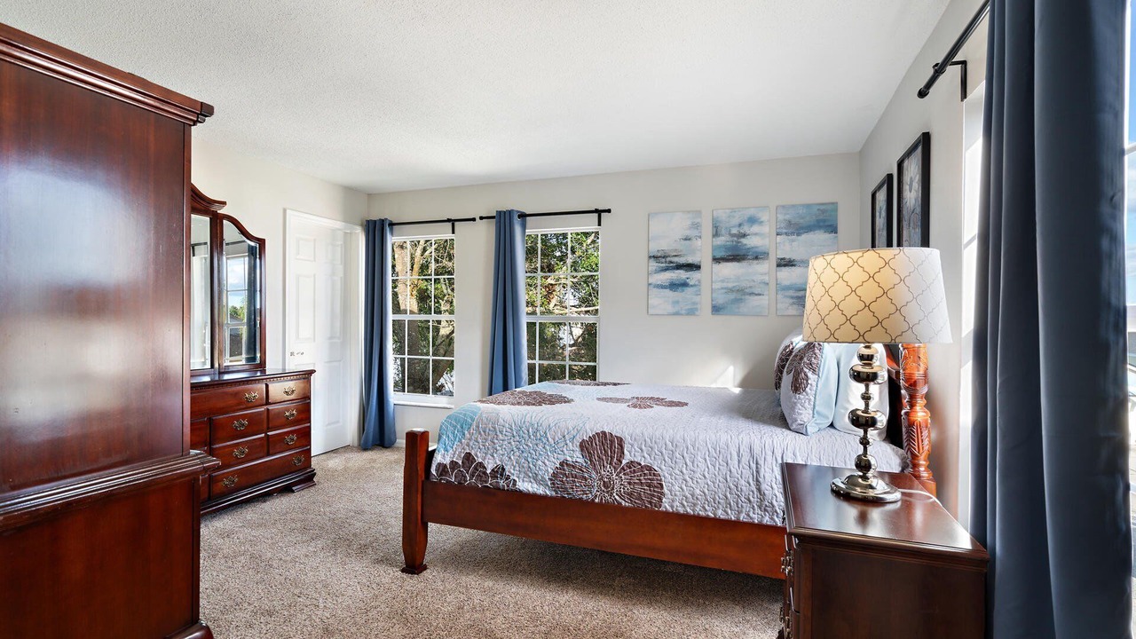 Photo of Bedroom in Lake Davenport Estates
