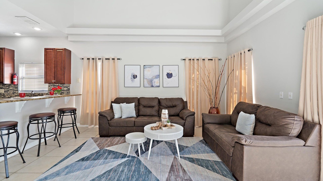 Photo of Livingroom in Lake Davenport Estates