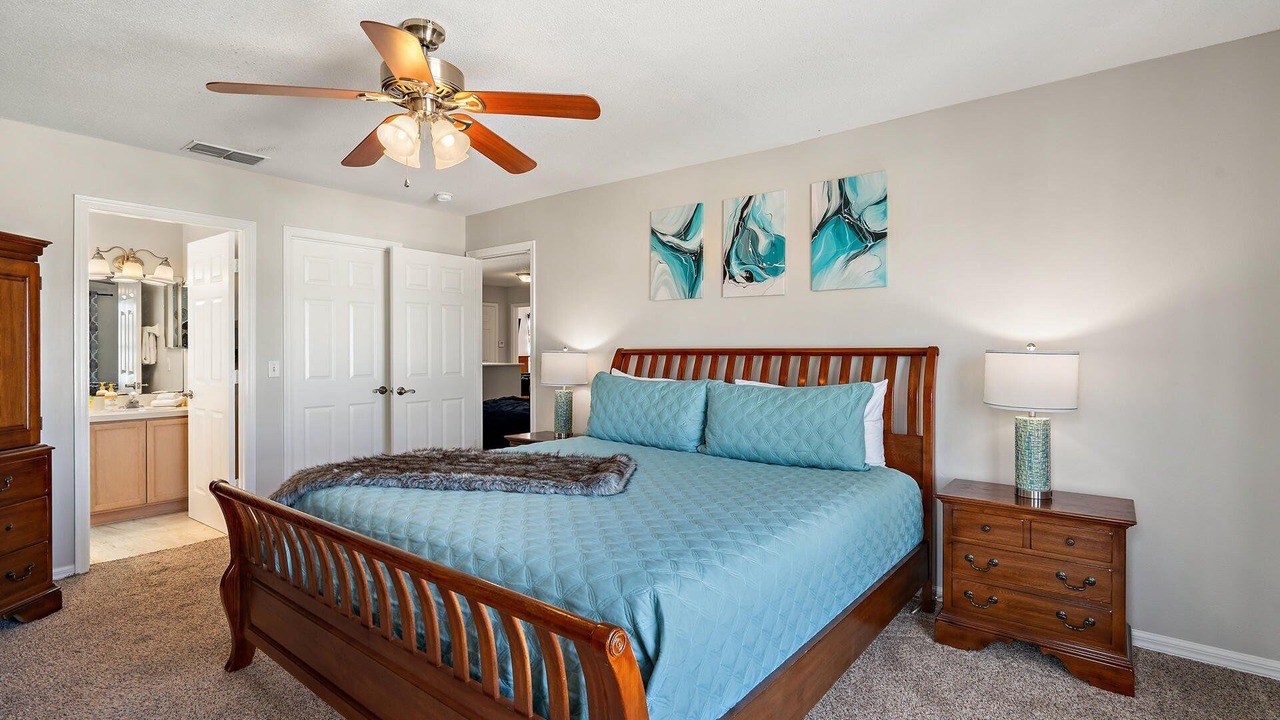 Photo of Bedroom in Lake Davenport Estates
