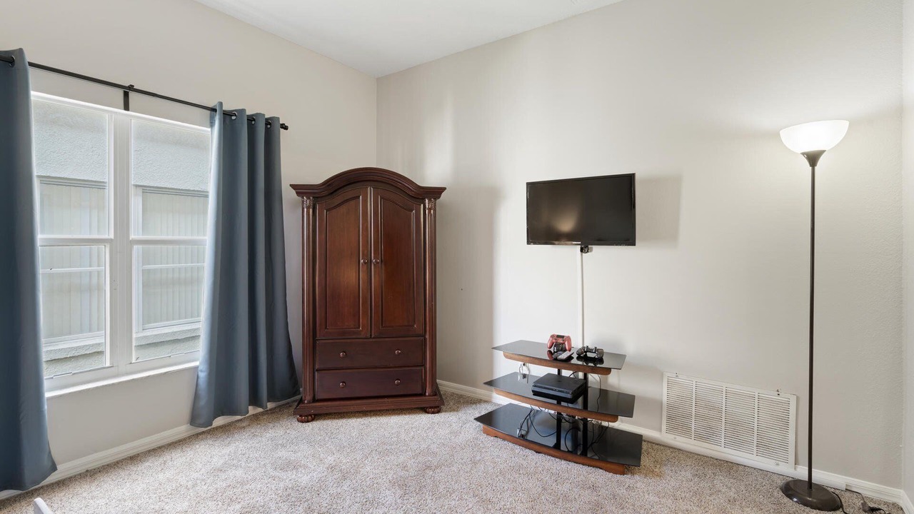 Photo of Others in Lake Davenport Estates