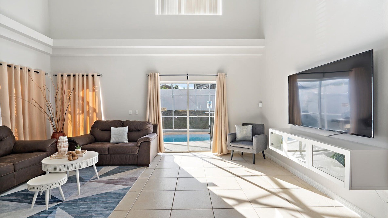 Photo of Livingroom in Lake Davenport Estates