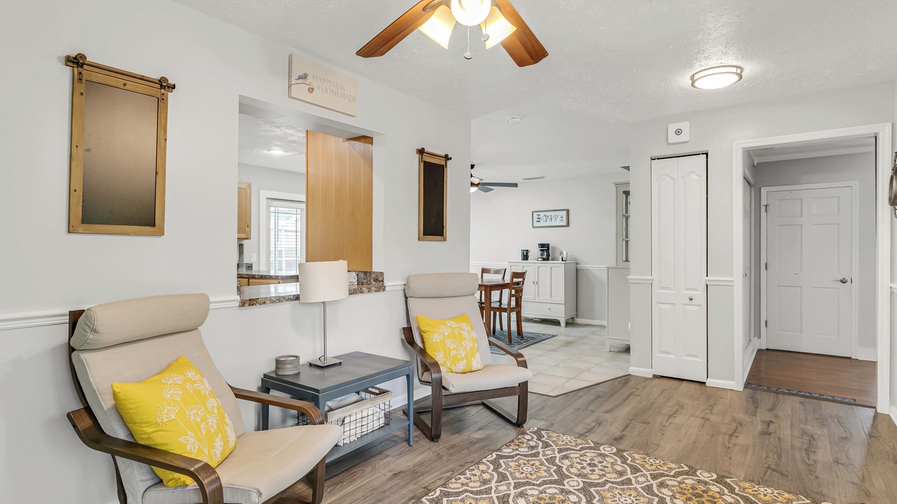 Photo of Livingroom in Lutz