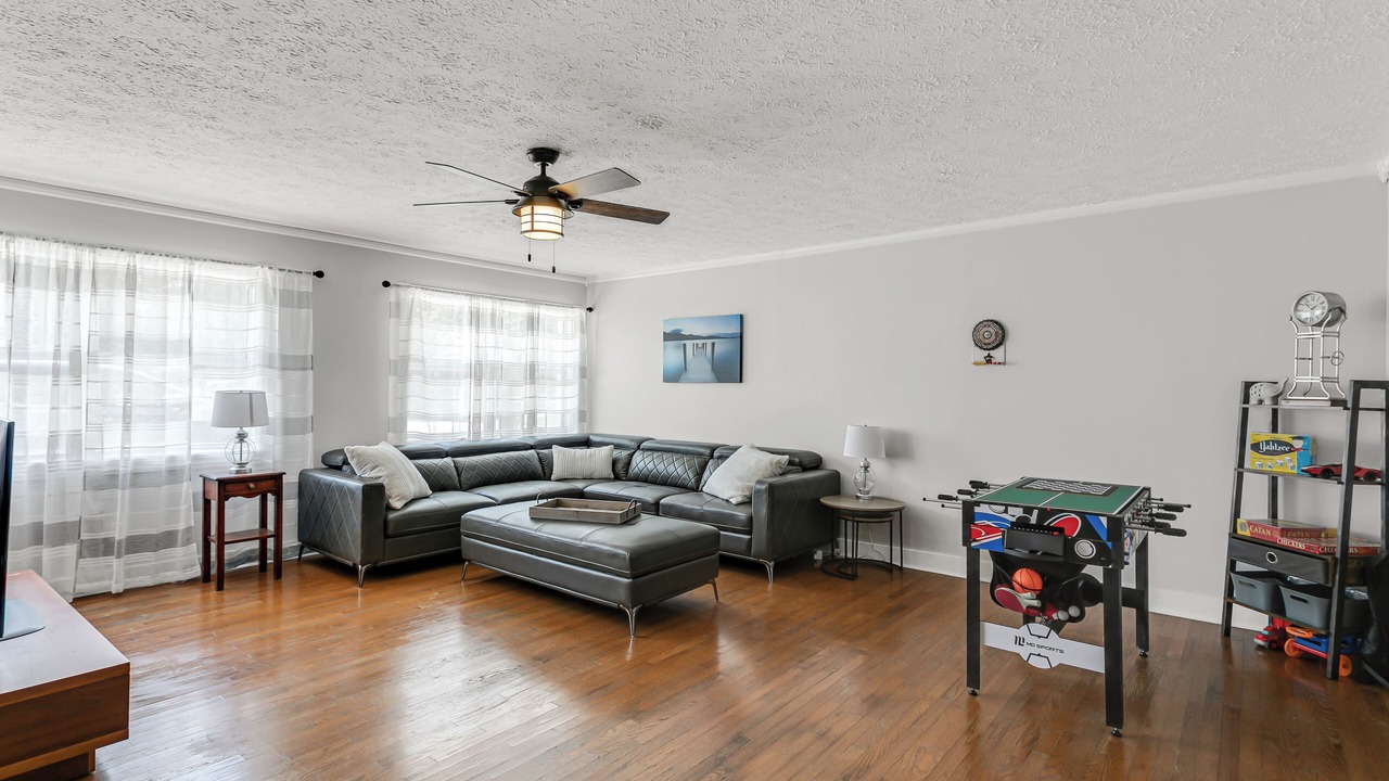 Photo of Livingroom in Lutz