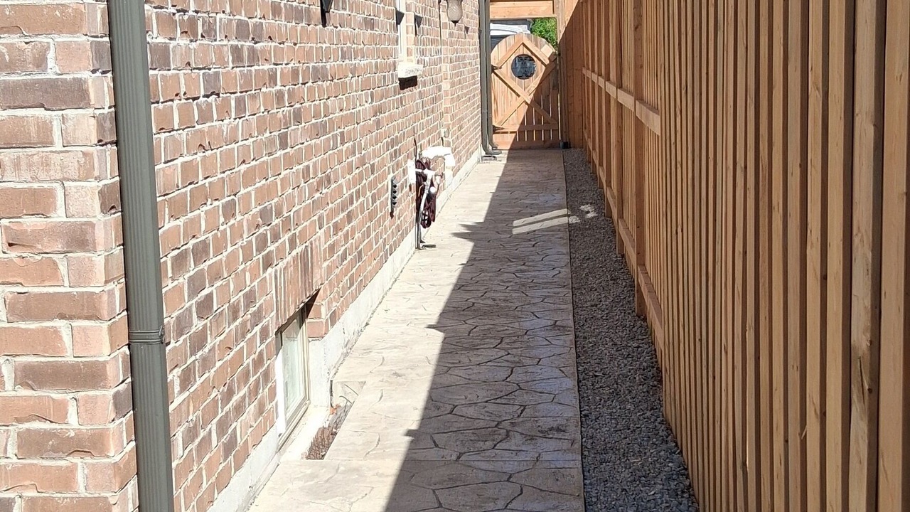 Photo of Outdoor in Pickering