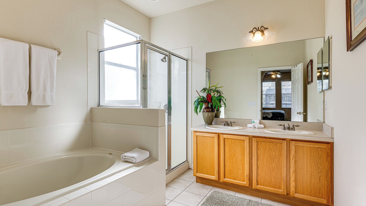 Photo of Bathroom in Trafalgar Village