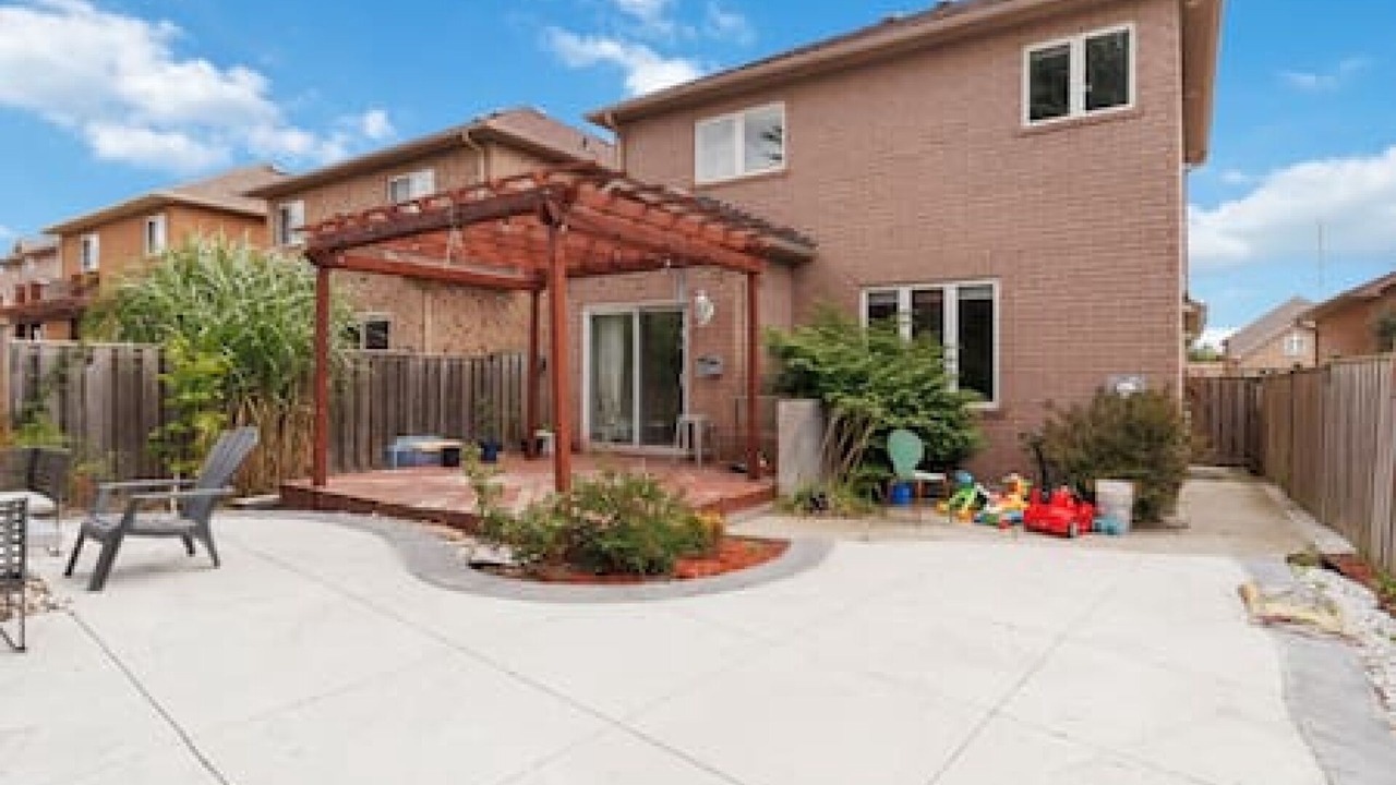 Photo of Outdoor in Brampton