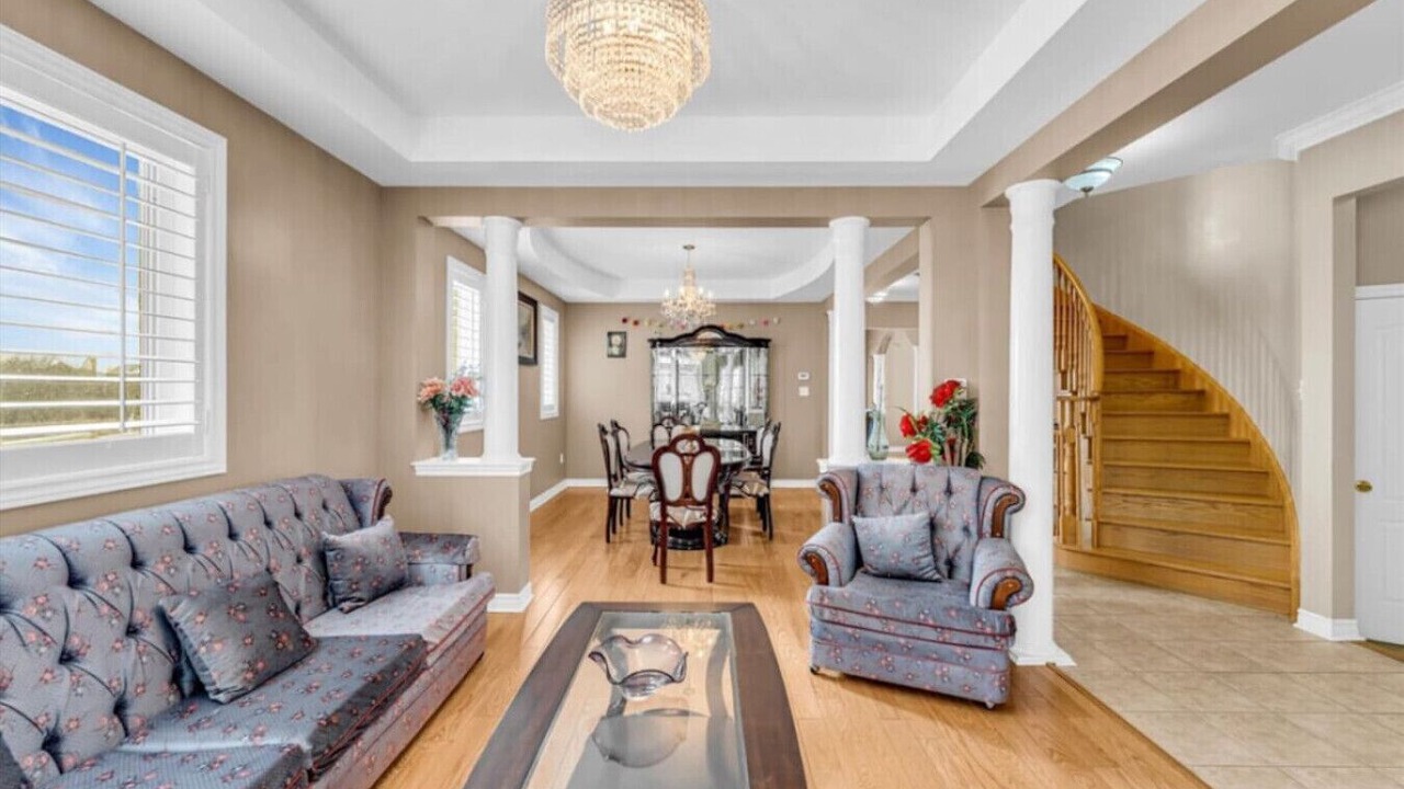 Photo of Livingroom in Brampton