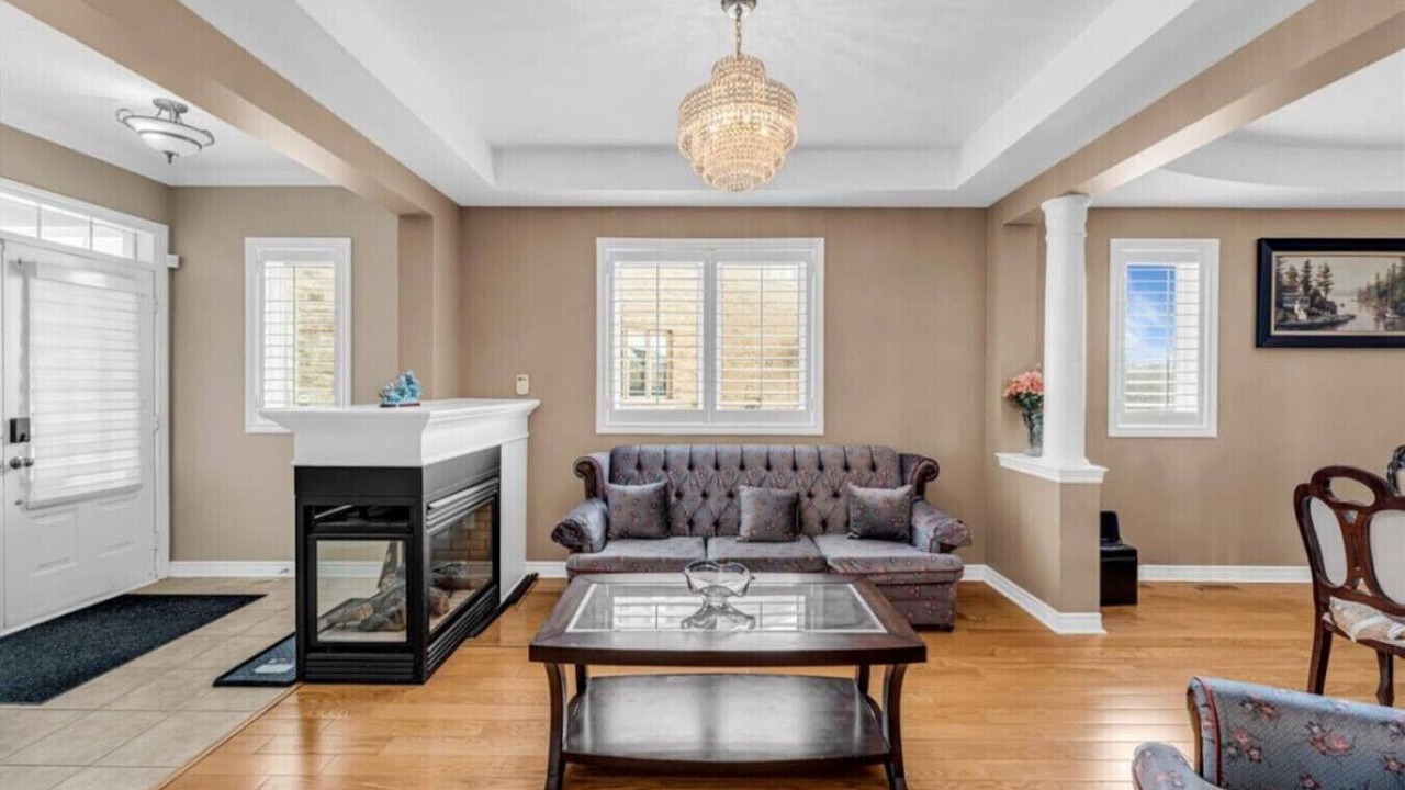 Photo of Livingroom in Brampton