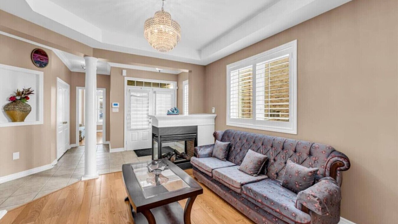 Photo of Livingroom in Brampton