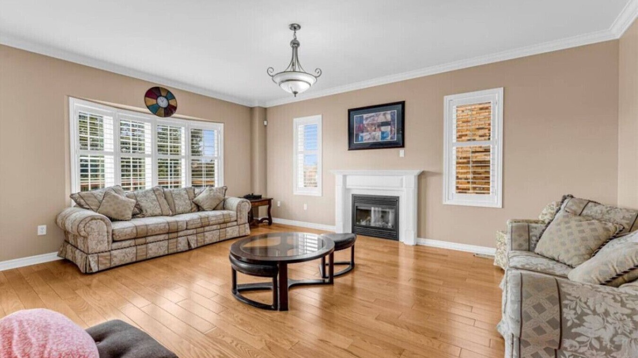 Photo of Livingroom in Brampton