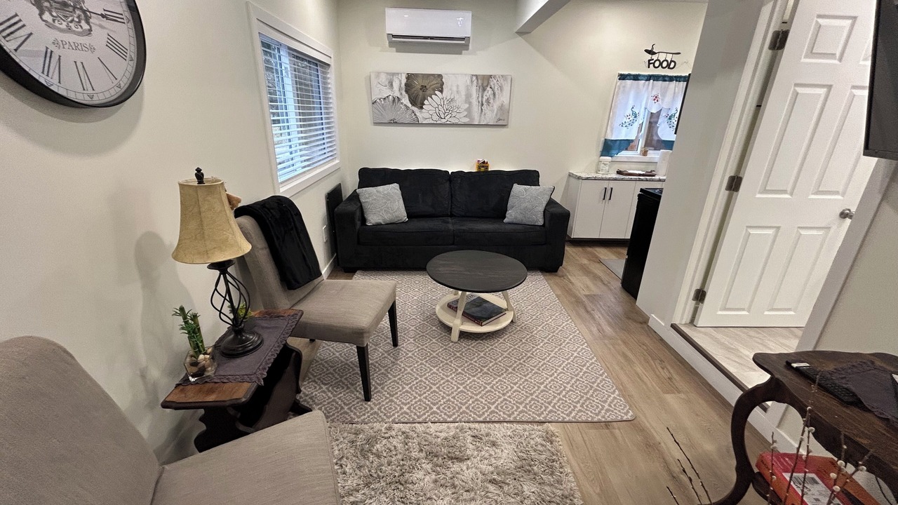 Photo of Livingroom in Owen Sound