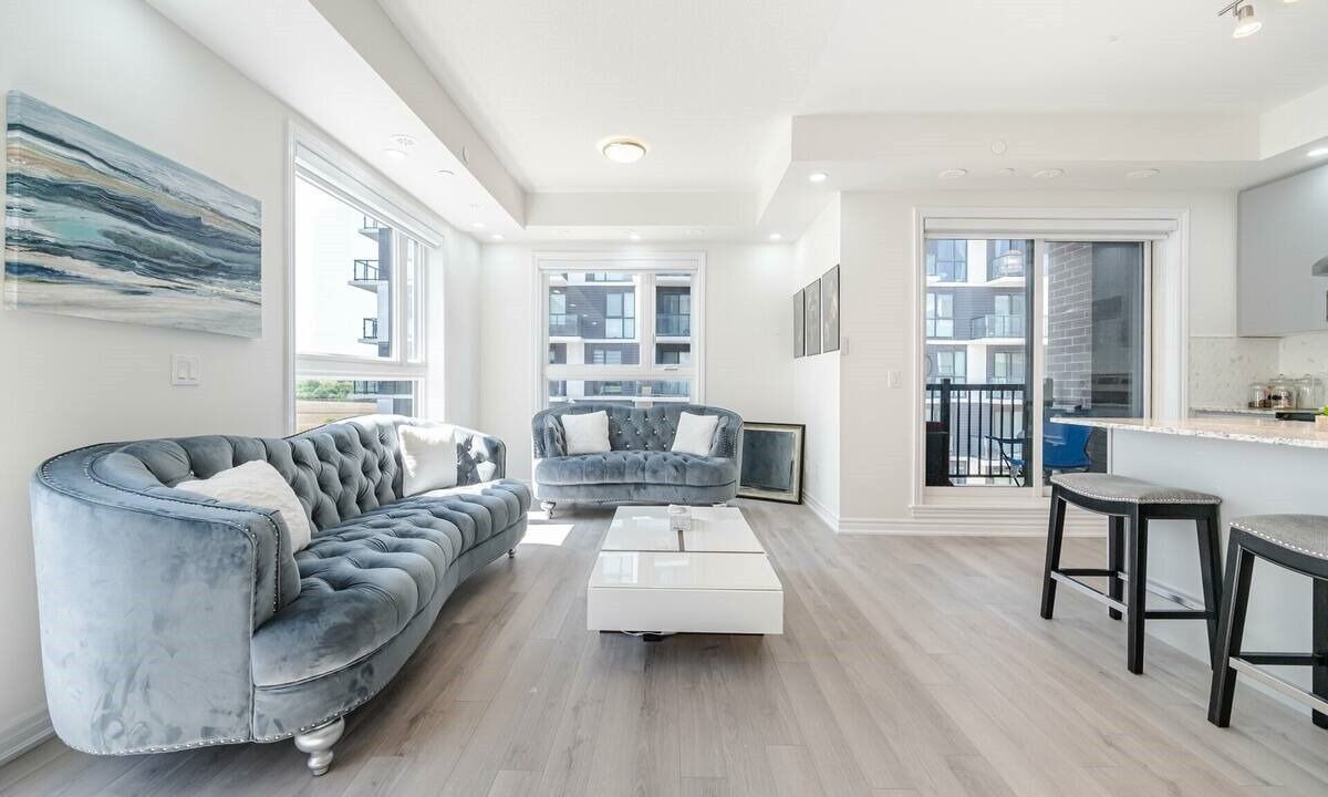 Photo of Livingroom in Oakville