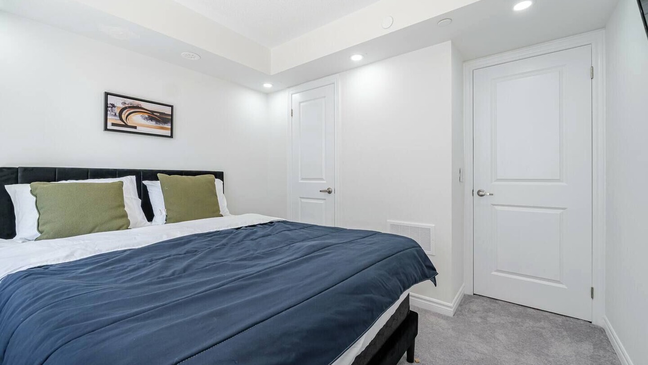 Photo of Bedroom in Oakville