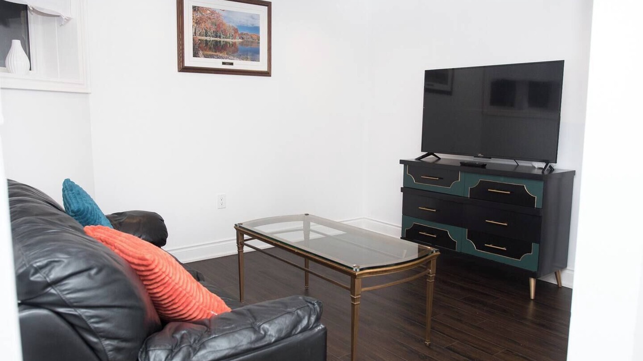 Photo of Livingroom in Richmond Hill