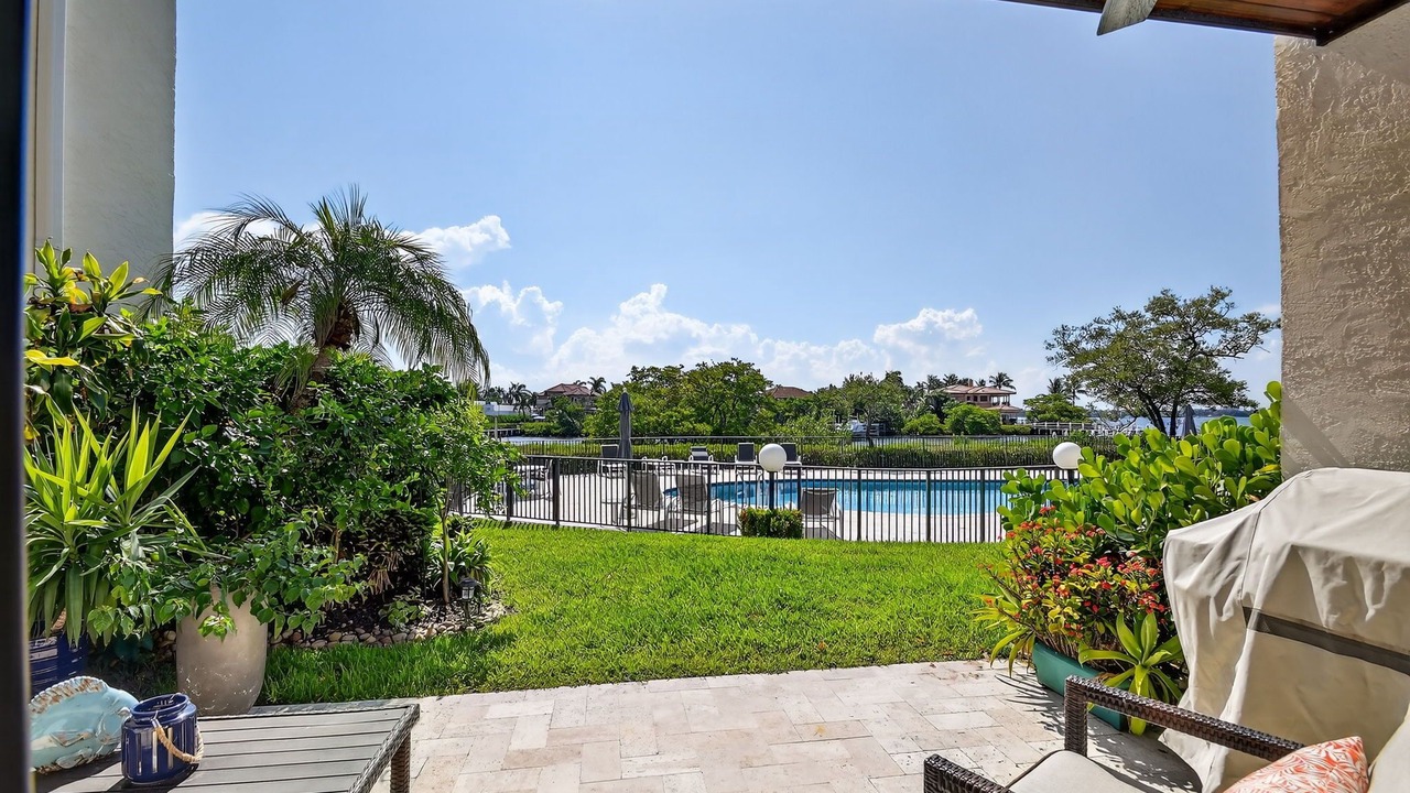 Photo of Patio Balcony in South Palm Beach