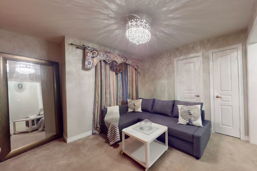 Photo of Livingroom in Oakville