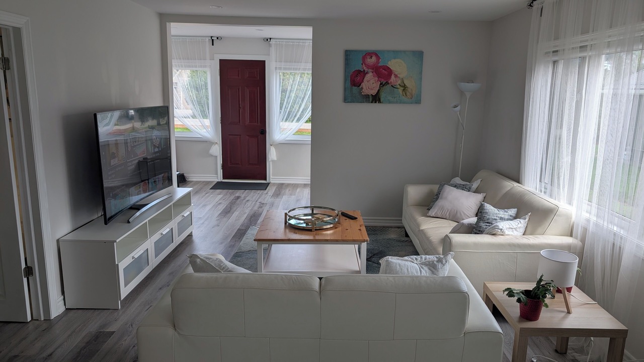 Photo of Livingroom in Innisfil