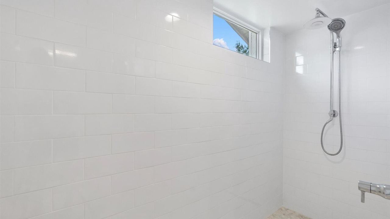Photo of Bathroom in Bee Ridge