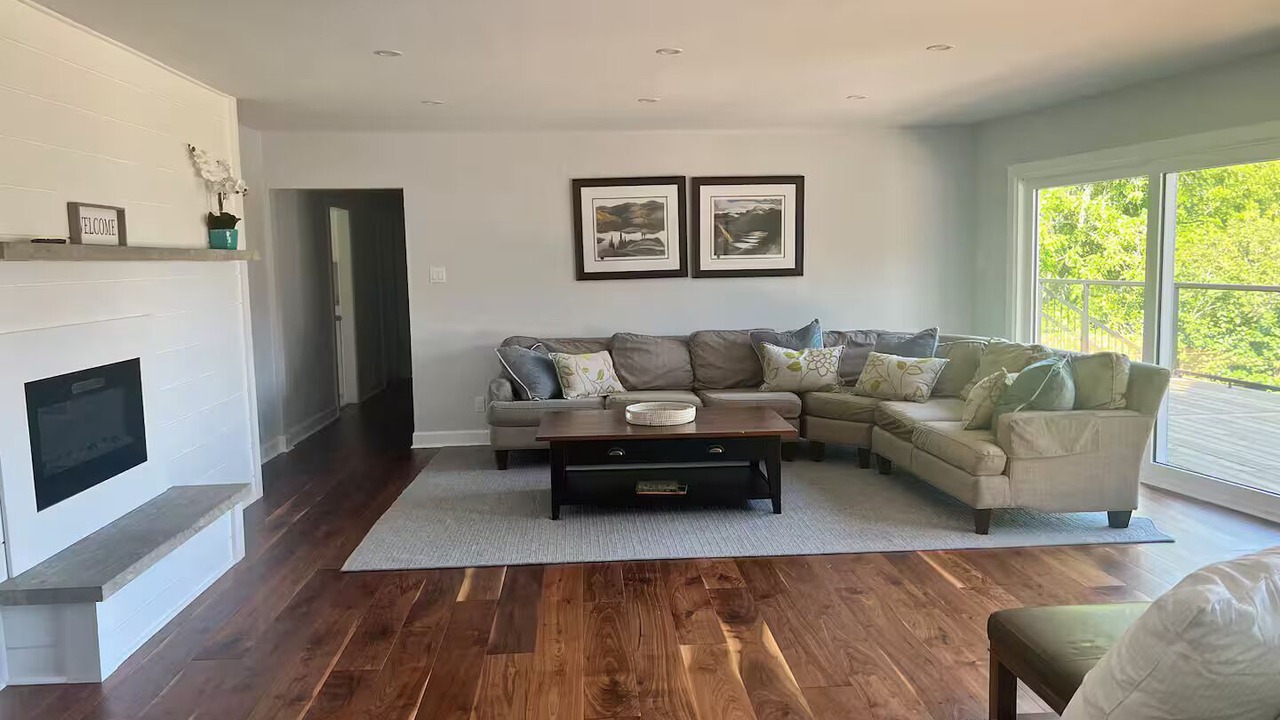 Photo of Livingroom in Greater Napanee