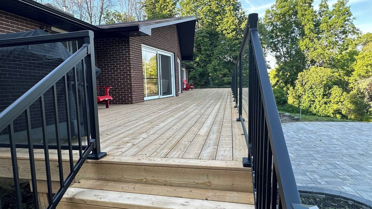 Photo of Patio Balcony in Greater Napanee