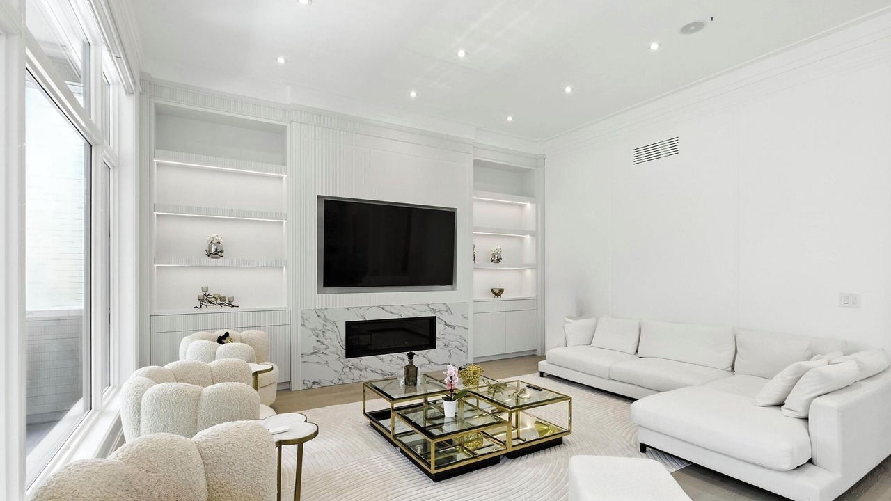 Photo of Livingroom in Richmond Hill