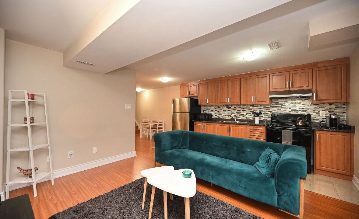 Photo of Livingroom in East Credit