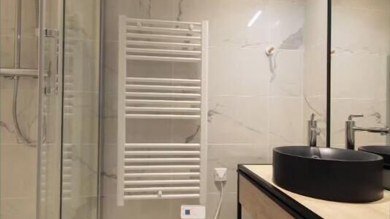 Photo of Bathroom in Quinze-Vingts
