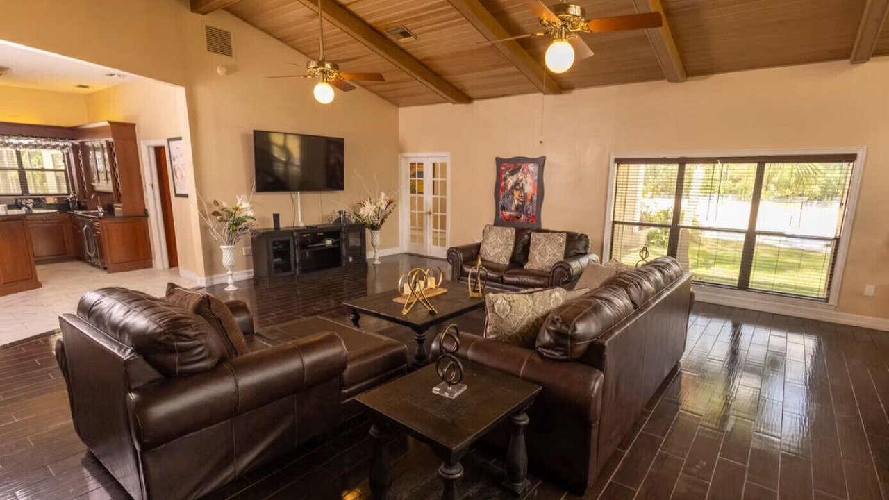 Photo of Livingroom in Fairvilla